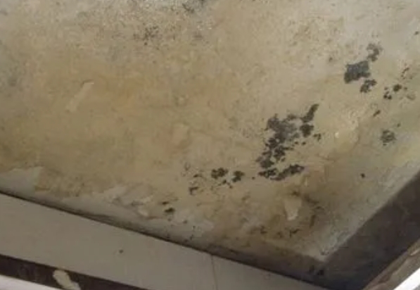 清苑区阳台漏水维修公司分享下清苑区卫生间渗水维修需要注意哪些问题。