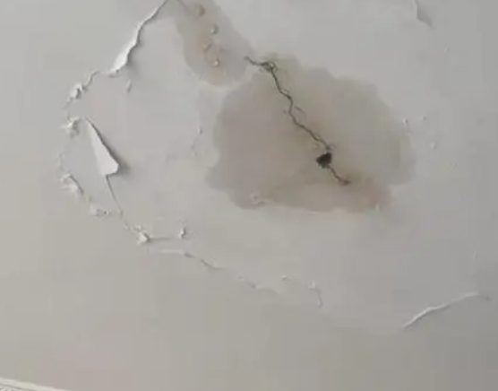 清苑区阳台漏水维修公司分享下屋面防水工程质量问题原因分析